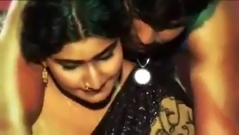 Sexy Mature Indian Woman From Tamil Nadu In Steamy Video