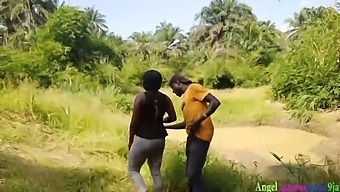 Okoro, The Diligent Hunter, Engages In Sexual Activity With An Attractive Local African Woman While She Tends To Her Farm. He Nearly Brings Her To Orgasm With His Sizable Member, All While Her Spouse'S Sibling Remains Concealed And Records The Encounter. The Complete Video Can Be Viewed On The Red Platform.