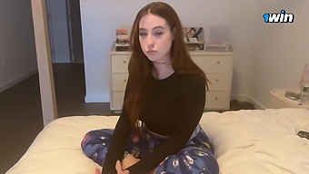 Žhavá Vysokoškolská Nevlastní Ségra Dostane Creampie Před Hodinou V Tomto Pov Videu.