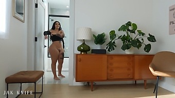 My Roommate, With A Big Ass, Sucks Both My Cock And Pussy - Roxanne Roselle